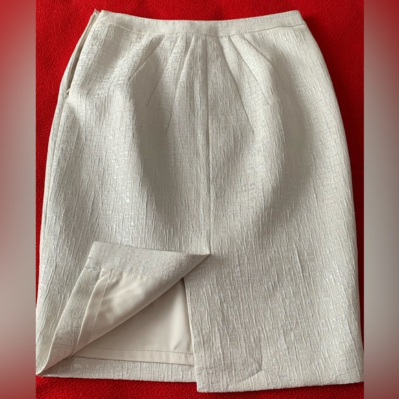 Club Monaco skirt - Picture 2 of 6